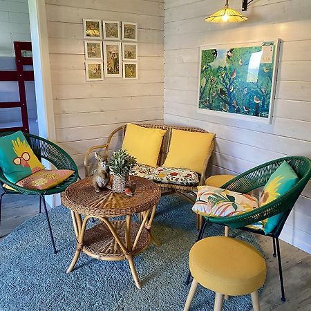 Le Cabanon De Chessy Bed & Breakfast Exterior photo