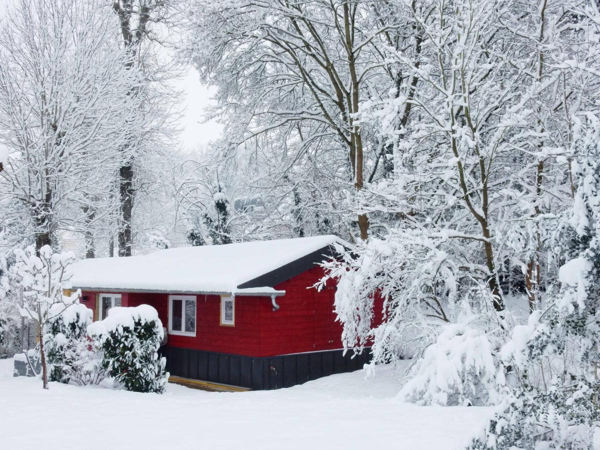 Le Cabanon De Chessy Bed & Breakfast Exterior photo