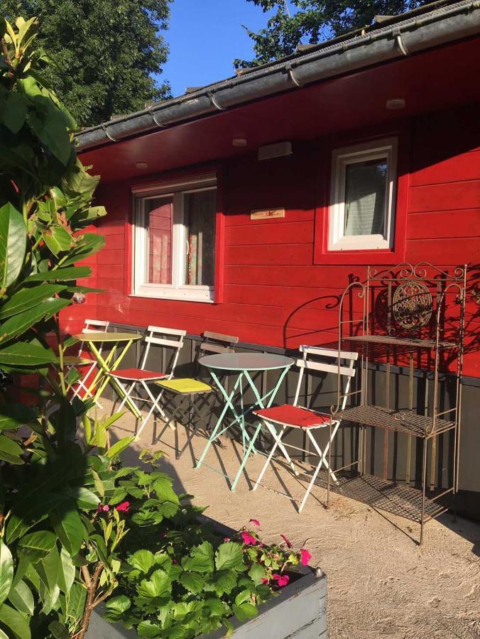 Le Cabanon De Chessy Bed & Breakfast Exterior photo