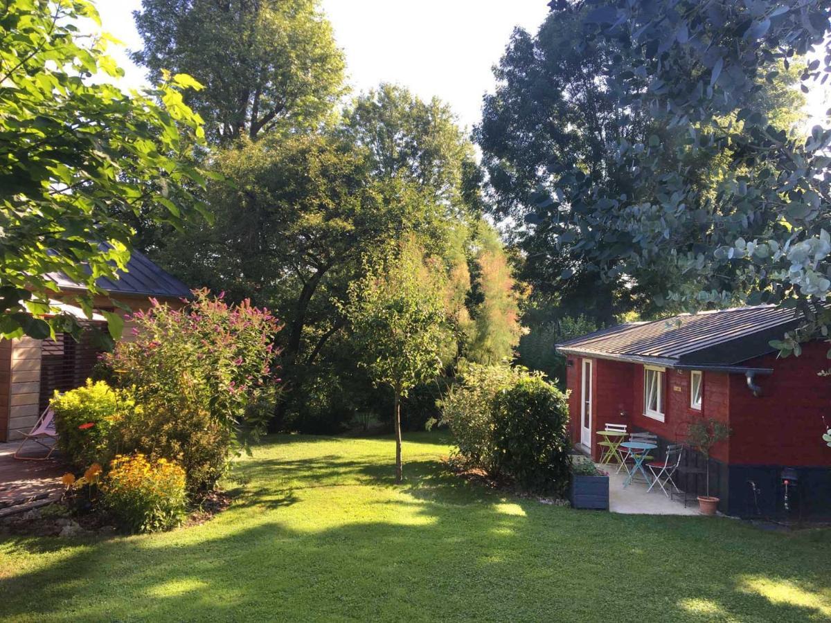 Le Cabanon De Chessy Bed & Breakfast Exterior photo