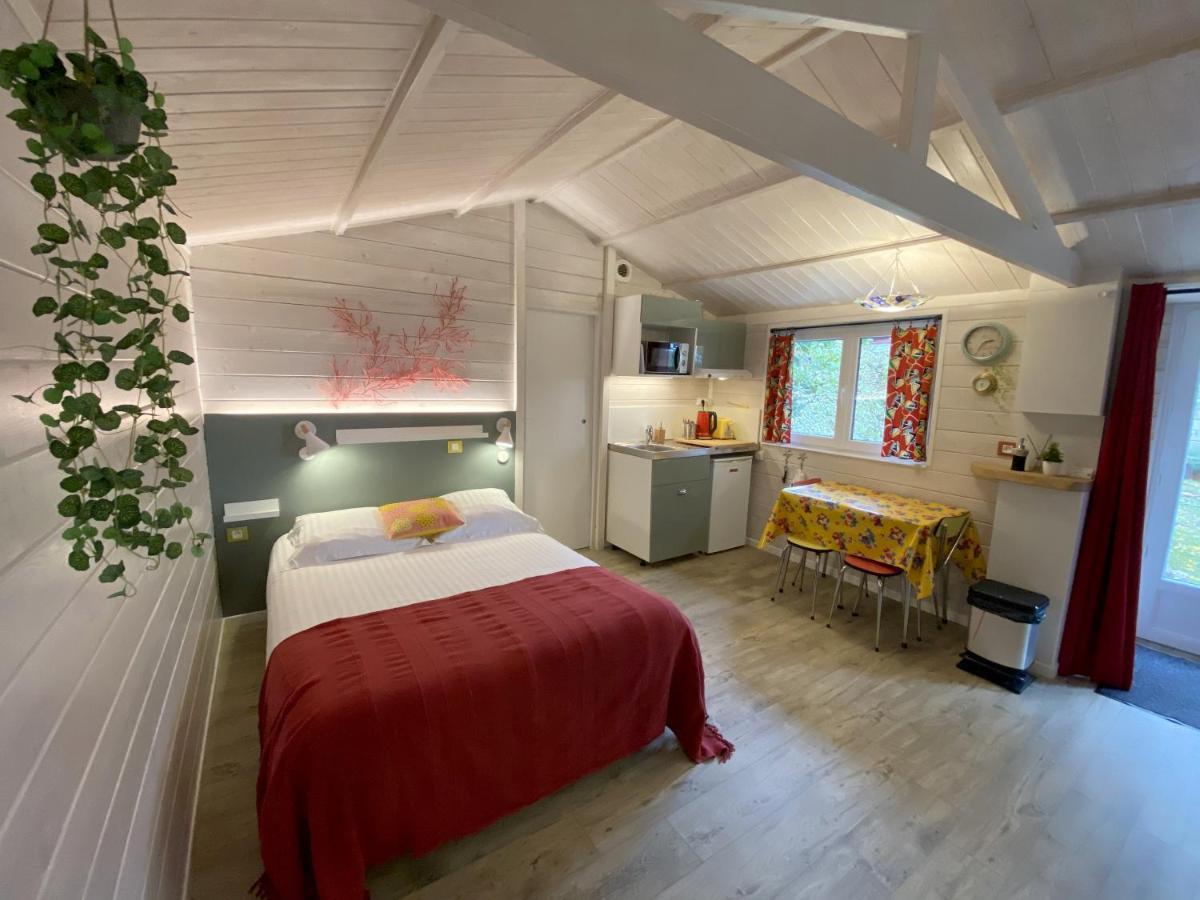 Le Cabanon De Chessy Bed & Breakfast Exterior photo