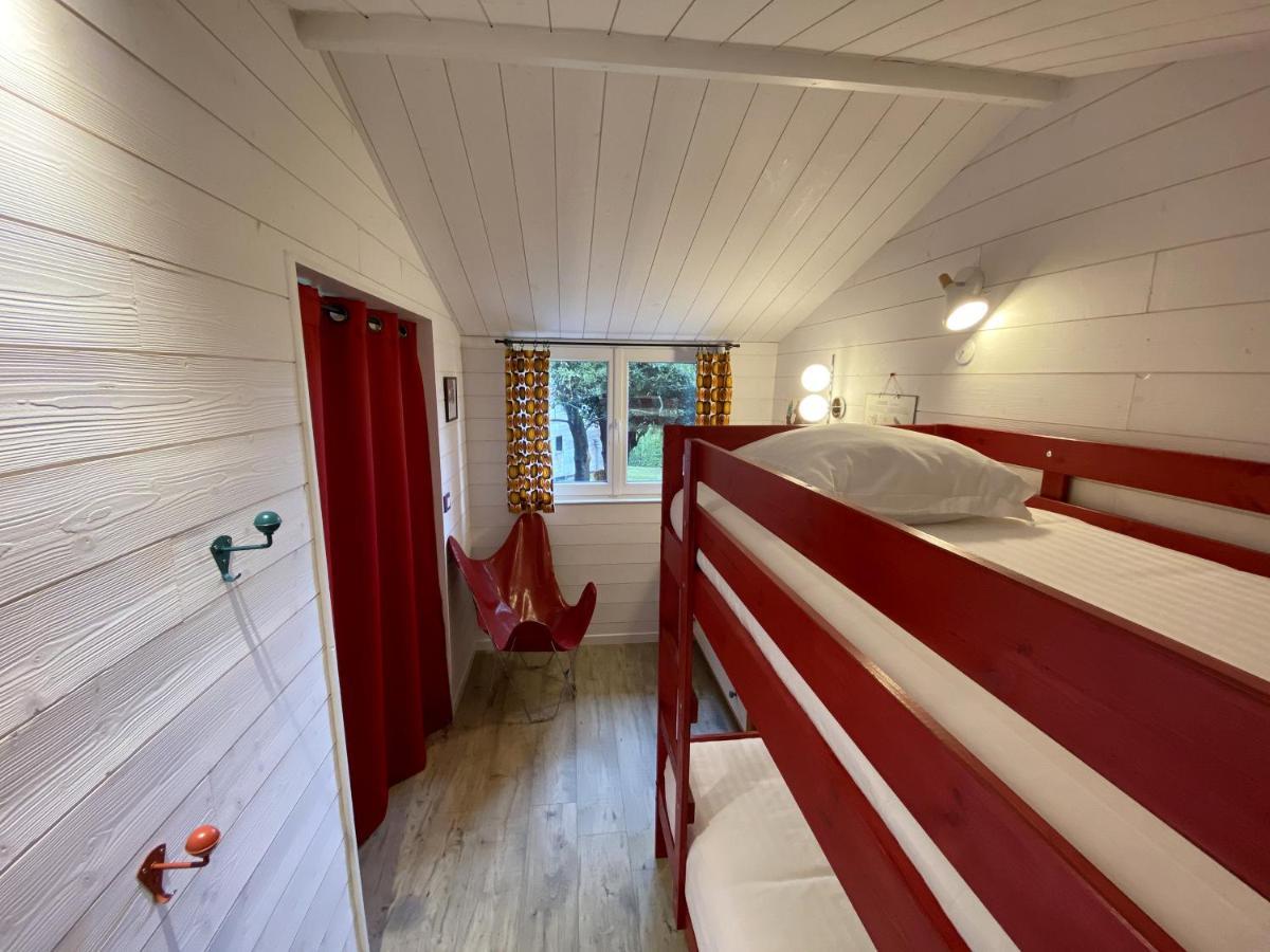Le Cabanon De Chessy Bed & Breakfast Exterior photo
